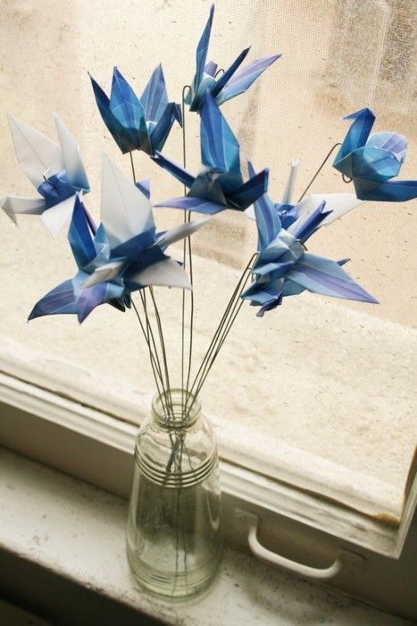 Dragon Origami, Origami Bouquet, Bird Decorations, Mops Crafts, Origami Ball, Origami Wedding, Origami Decoration, Origami Dragon, Origami Cranes