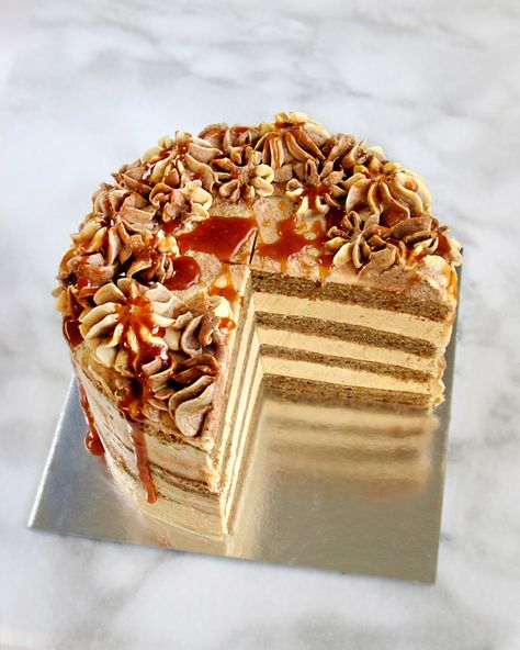 Caramel Macchiato Cake Recipe, Caramel Macchiato Cake, Sweet Slices, Espresso Cake, Creative Diary, Dessert Cakes, Caramel Desserts, Homemade Caramel Sauce, Caramel Macchiato