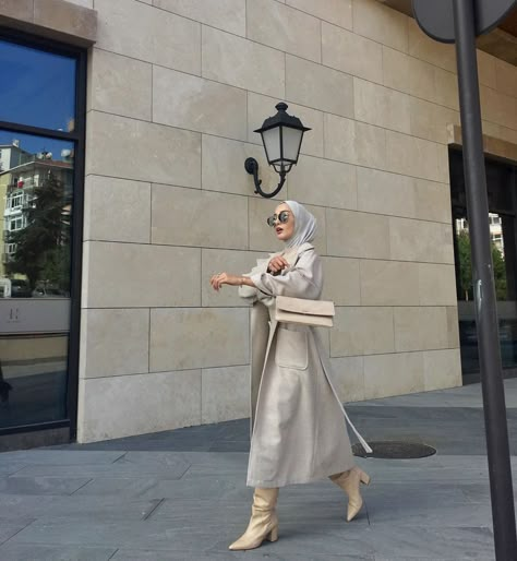 22 Aesthetic, Hijabista Fashion, Estilo Hijab, Stile Hijab, Modern Hijab, Muslim Style, Street Hijab Fashion, Modern Hijab Fashion, Hijab Style Casual