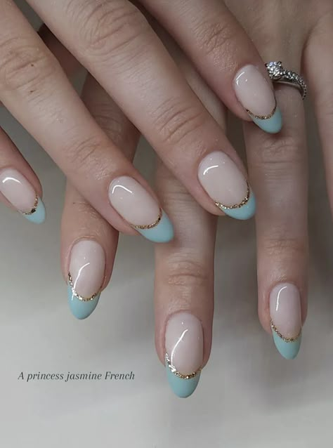 Jasmine Themed Nails, Princess Jasmine Nail Art, Nails Bday Ideas, Princess Jasmine Inspired Nails, Disney Jasmine Nails, Cinderella Nail Designs, Bridgerton Blue Nails, Cinderella Nail Ideas, Jasmine Nails Disney