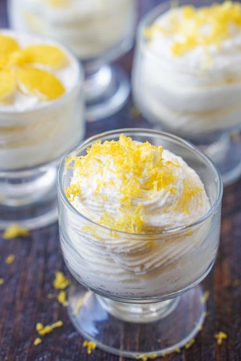 Lemon Keto Cheesecake Mousse - An easy, no bake low carb dessert you can make in 10 minutes with 3 ingrediets. This lemon keto cheesecake mousse has only 2.9g net carbs! #cheesecake #Nobake #ketodessert #Lowcarbrecipes #sugarfree #lemon #Mousse #creamcheesedessert Keto Cheesecake Mousse, Lemon Keto, Cheesecake Mousse Recipe, Chocolate Cheesecake Bites, Easy No Bake Cheesecake, Cheesecake Mousse, Peanut Butter No Bake, Cheesecake Dessert, Low Carb Cheesecake