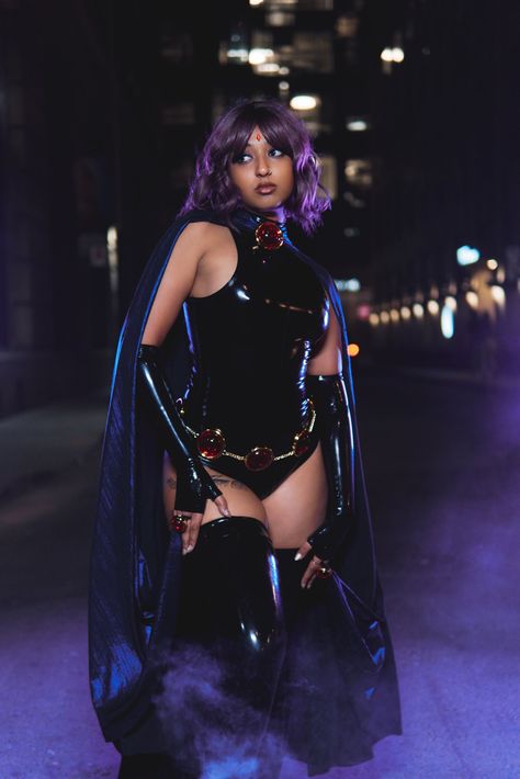 Maitreyi Ramakrishnan (@ramakrishnannn) on X Raven Teen Titans Cosplay, Teen Titans Cosplay, Raven Cosplay, Canadian Men, Raven Teen Titans, Christina Milian, Teen Titans Go, Halloween Cosplay, Teen Titans