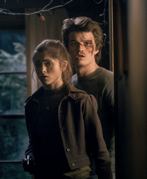 Season 1 Stranger Things, Stranger Things Steve Harrington, Stranger Things Joe Keery, Jamie Campbell Bower Twilight, Steve Harrington Stranger Things, Natalia Dyer, Nancy Wheeler, Stranger Things Steve, Stranger Things Characters