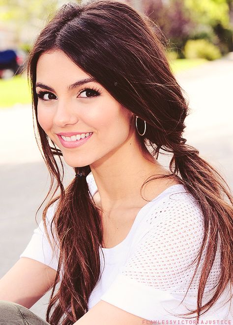 Vic Pigtail Braids, Pigtail Hairstyles, Top Hairstyles, Victoria Justice, Bright Eyes, Bad Hair Day, Hair Day, Dark Hair, Woman Face