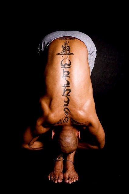 #spine #tattoo #tattoos #ideas #designs #men #formen #menstattooideas Chakras Tattoo, Tattoo Son, Chakra Tattoo, Yoga Tattoos, Yoga Studio Design, Muster Tattoos, Back Tattoos For Guys, Spiritual Tattoos, Yoga Love