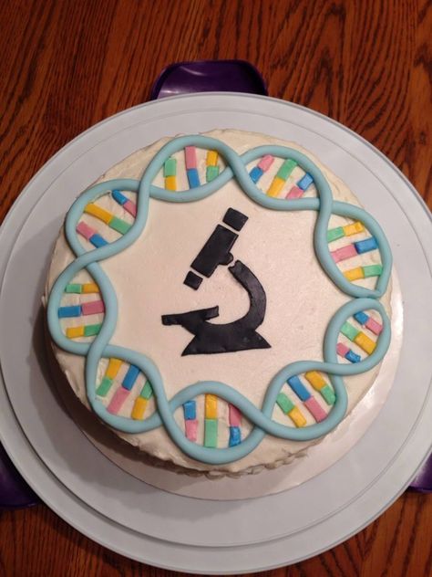 "Biology Cake" Biology Cake, Cells Biology, Science Cake, Scientist Birthday Party, Scientist Birthday, Teacher Cakes, Science Birthday, Science Party, Graduation Cakes