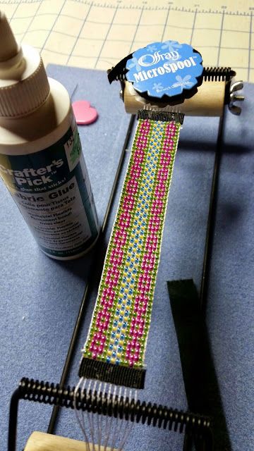 Easy Way to Finish a Loom Bracelet  ~ The Beading Gem's Journal Loom Beading Patterns Free Tutorials, Loom Beading Patterns, Journal Easy, Bead Looming, Jewelry Looms, Bead Loom Kits, Free Jewellery Making Tutorials, Loom Projects, Beading Loom