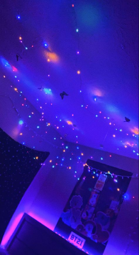 Rainfall Lights Bedroom, Rainbow Fairy Lights Bedroom, Fairylight Ideas Bedrooms, Cart Ideas Bedroom, Fairy Lights Bedroom Ceiling, Utility Cart Ideas, Light Purple Bedroom, Fairy Lights Ceiling, Downtown Room