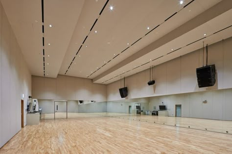 Studio Dance Room Kpop, Dance Studio Design, Dance Studio Decor, Practice Room, Dance Rooms, H Design, Dance Hall, Kpop Entertainment, Dance Practice