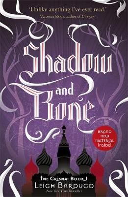 The Grisha: Shadow and Bone: Book 1 - The Grisha (Paperback) Bone Books, The Darkling, The Grisha Trilogy, Shadow And Bone, The Book Thief, Veronica Roth, Beautiful Book Covers, Leigh Bardugo, Ya Books