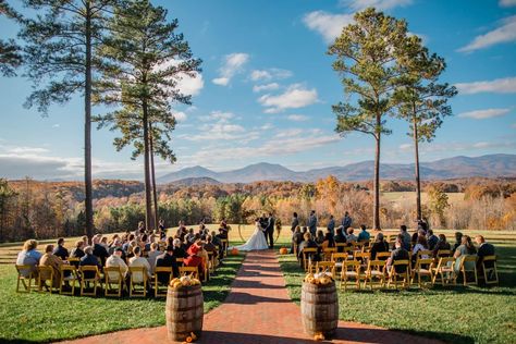 14 Best Mountain Wedding Venues in Virginia - Kara Leigh Creative Wedding Venue Virginia, Virginia Mountain Wedding, Virginia Wedding, Fall Mountain Wedding, Virginia Fall, Virginia Mountains, Planning A Small Wedding, Wedding Venues In Virginia, Virginia Wedding Venues