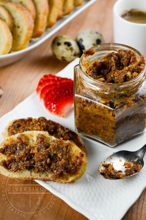 Bacon Marmalade with Seville Orange Bacon Marmalade, Fruit Butters, Seville Orange, Breakfast In A Jar, Canadian Bacon, Bacon Jam, Canadian Food, Fruit Dishes, Vegetable Drinks