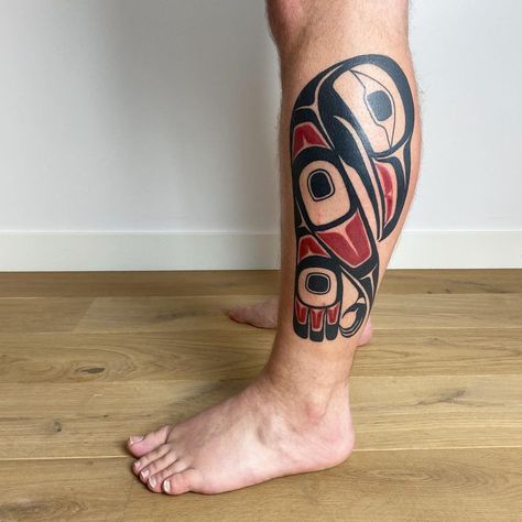 haida-tattoo-raven Tatouage Haida, What Is History, Haida Tattoo, Cuff Tattoo, Native Tattoos, Haida Art, Raven Tattoo, Eagle Tattoo, Western Canada