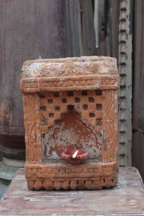 Handmade Lamps Ideas, Spiritual Altar Ideas, Garden Shrine, Clay Lamp, Eccentric Home, Shrines Art, Carved Candle, Altar Ideas, Wabi Sabi Wall