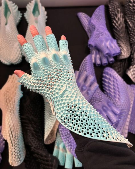 Fully 3D printed elastic lattice gloves designed for @puma's Mostro runway show by @bloor___ @mr_danny_t @aliveform.bio. ⁠ ⁠ 📷: @mr_danny_t Architecture Instagram, Parametric Architecture, Gloves Design, High School Outfit, Runway Show, Lattice, Workout Clothes, Trendy Fashion, 3d Printing