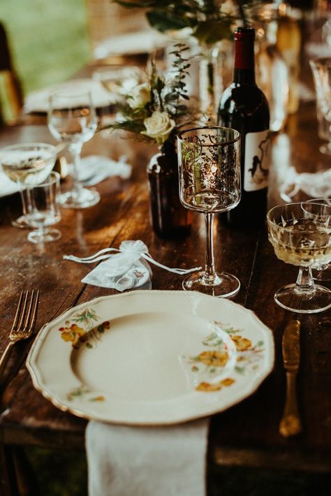 Relaxed Elegant Wedding, Wedding Thrifting, Autumn Flower Arrangements, Mismatched Dishes, Reclaimed Wood Tables, Antique Apothecary, Bridal Parties Pictures, Reception Tables, Eclectic Wedding