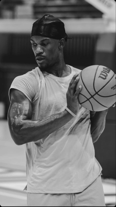 Jimmy Butler Aesthetic, Jimmy Butler Wallpaper, Nba Photos, Jimmy Butler, Nba Stars, Sports Stars, Miami Heat, Nba Players, Buckets