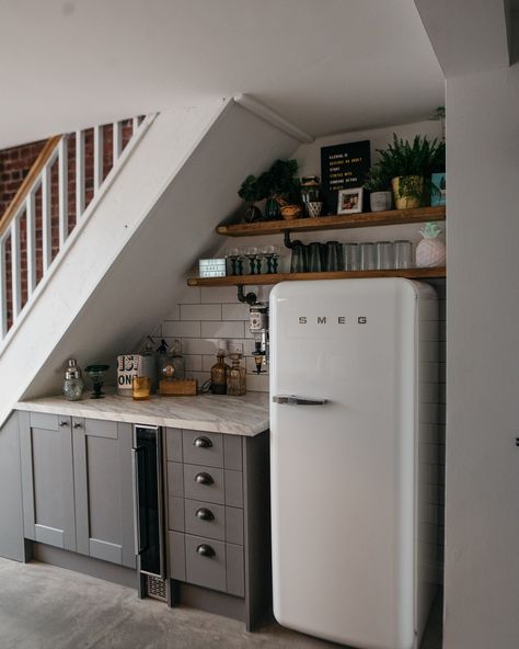 Utility Toilet, Bar Under Stairs, Kitchen Under Stairs, Stairs In Kitchen, Basement Kitchenette, Basement Floor, Kitchen Utility, Basement Kitchen, Under The Stairs