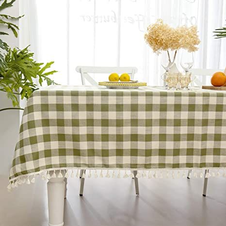 Green Checkered Tablecloth, Gingham Table Cloth, Green Table Cloth, Oval Kitchen Table, Picnic Table Cloth, Green Picnic, Outdoor Lunch, Restaurant Outdoor, Dinner Restaurant