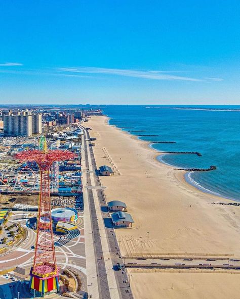 Island Pictures, City Office, American Road Trip, Ny City, Coney Island, Island Beach, Architecture Building, Beach Mat, Brooklyn