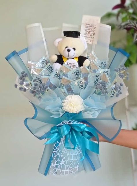 Graduation Gift Bouquet Ideas, Bucket Uang Wisuda, Bouquet Reference, Bouquet Wisuda, Bucket Diy, Graduation Flower Bouquet, Graduation Bouquet, Diy Graduation Gifts, Graduation Flowers