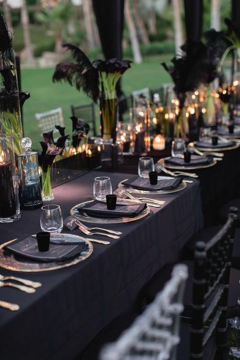 The "Skinny" on Lauryn Evart's Stunning Cabo Wedding Matte Black Wedding Decor, Matt Black Wedding, All Black Party Decor, Black And Silver Wedding Decorations, Black And Silver Party Decorations, Gay Wedding Ideas Decor, All Black Party Theme, 21st Decor, Matte Black Wedding