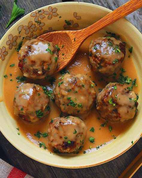 Vegan, Vegetarian & Plant Based Recipes Swedish Meatball Gravy, Meatballs Gravy, Vegan Swedish Meatballs, Swedish Cuisine, Rice Seasoning, Lentil Meatballs, Meatballs And Gravy, Vegan Gravy, Gravy Ingredients