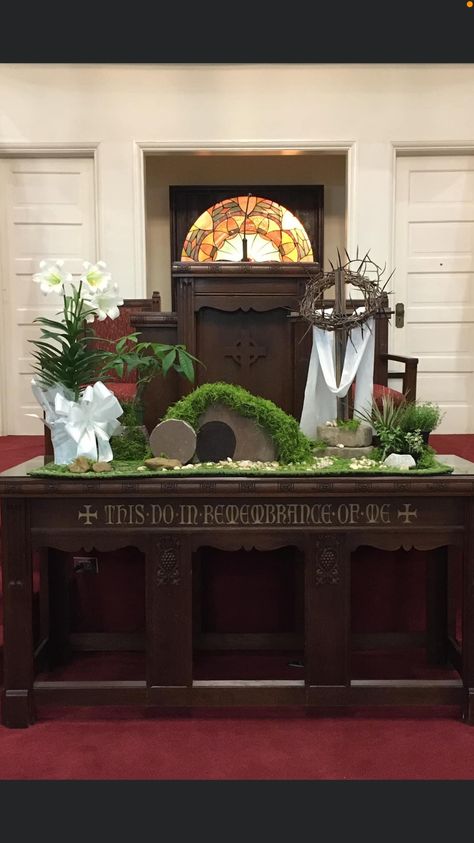 Church Backdrop, Alter Arrangements, Alter Ideas, Sanctuary Decor, Altar Arrangements, Church Sanctuary, Communion Table, Church Christmas Decorations, Church Altar Decorations