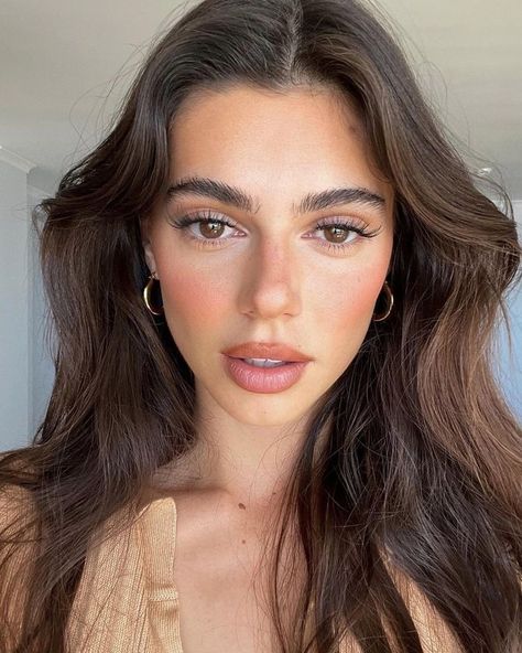 No Make Up Make Up Look, Haircuts For Wavy Hair, Natural Makeup Looks, Everyday Makeup, Pretty Makeup, Girls Makeup, Aesthetic Makeup, Beautiful Makeup, Charlotte Tilbury