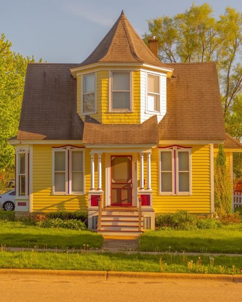 Yellow Suburban House, Wes Anderson House Exterior, Ankara Sticker, Retro Home Exterior, Mustard Yellow House Exterior, Yellow House Aesthetic, 60s House Exterior, Retro House Exterior, Wes Anderson House