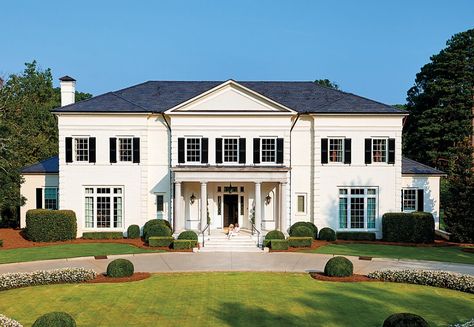 Designer Louise Johnson Adds Modern Touches to a Traditional South Carolina Home - Southern Home Magazine Southern Home Magazine, Carolina Homes, Spartanburg South Carolina, South Carolina Homes, Classical House, Split Level House, Curved Staircase, Georgian Homes, Chelsea House