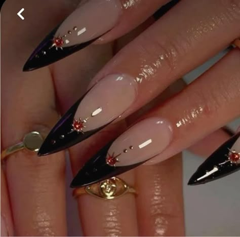 Stiletto Black Nails Designs, Black Lace Acrylic Nails, Black Nails Pointy, Black Nails With Rhinestones Simple, Black French Tip Stiletto, Black French Stiletto Nails, Medium Stiletto Nails Designs, Black French Tip Nails With Gold, Black French Tip Nails Stiletto