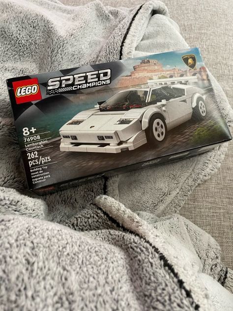 Lego Cars Aesthetic, Lego Lamborghini, Lego Room Decor, Lego Auto, Lego Decorations, Lego Speed Champions, Bf Gifts, Lego Room, Boyfriend Diy