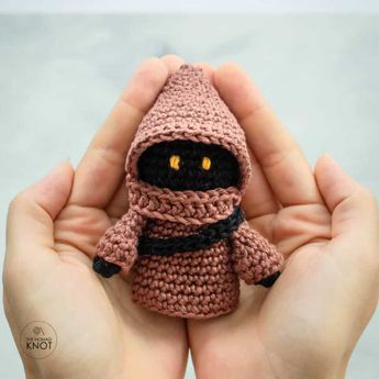 Easy Star Wars Crochet Pattern, Bb8 Crochet Pattern Free, Jawa Crochet Pattern, Crochet Mandolarian, Crochet Starwars Amigurumi, Elden Ring Crochet Pattern, Starwars Crochet Patterns, Crochet Star Wars Free Pattern, Star Wars Amigurumi Pattern Free