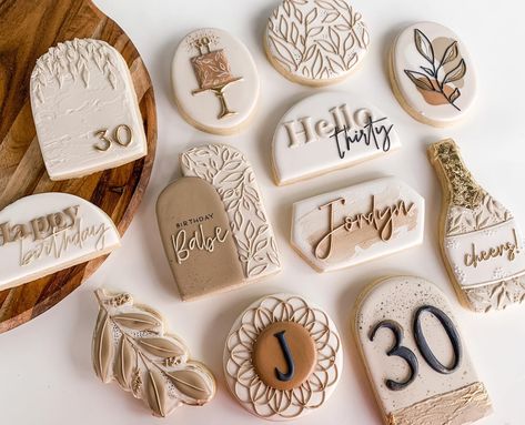 Bess Boname (@urban__sugar) | Instagram Happy Birthday Babe, 30th Bday Party, 30th Birthday Themes, Birthday Babe, Thirty Birthday, Birthday Gifts For Boyfriend Diy, 30th Bday, Boyfriend Diy, Cookies Decorated