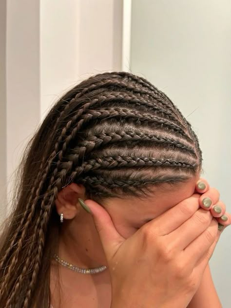 Hair Aesthetic Style, Romantic Waves, Style Braids, Hair Aesthetic, Hair Stylies, Hair Stylist Life, Aesthetic Style, Sleek Hairstyles, Natural Beauty Tips