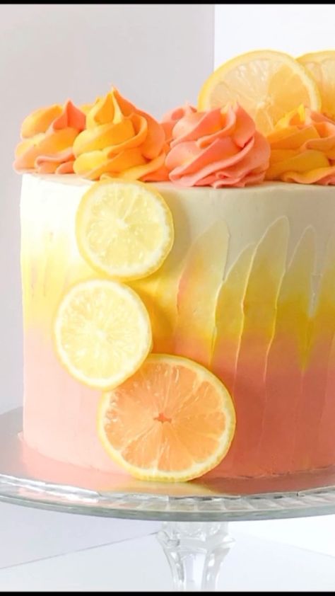 Pink Lemonade Cake Design, Charcuterie Restaurant, Raspberry Lemonade Cake, Pink Lemonade Cake, Raspberry Lemon Cakes, Lemonade Cake, Roblox Cake, Sweet Temptation, Ice Cake