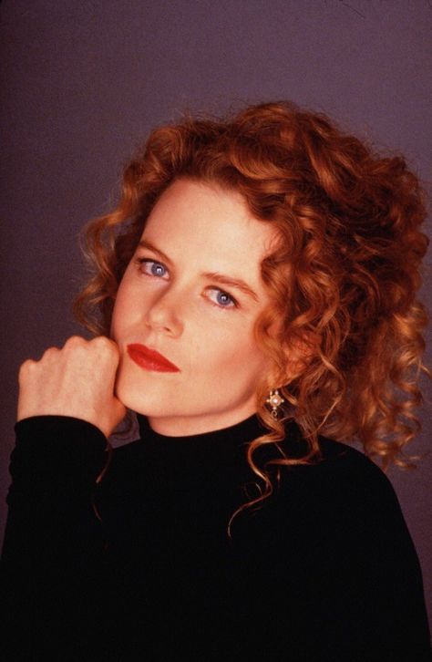 Twitter Nicole Kidman, Red Hair, Curly Hair, On Twitter, Twitter, Wall, Red, Hair