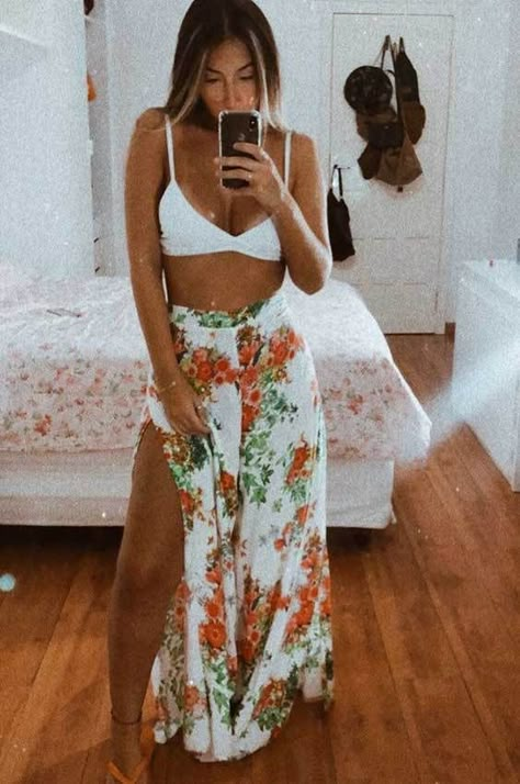 Coachella Party Outfit, Fashion Mumblr, Insta Outfits, Christmas Dress Women, Estilo Chic, July 10, Looks Vintage, Cute Casual Outfits, Simple Outfits