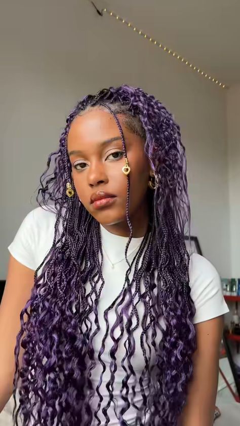 Protective Hairstyles With Color, Violet Box Braids, Colored Micro Braids, Olive Green Box Braids, Black And Purple Goddess Braids, Colorful Goddess Braids, Purple Protective Styles, Dark Purple Braids For Black Women, Black And Purple Braids With Curls