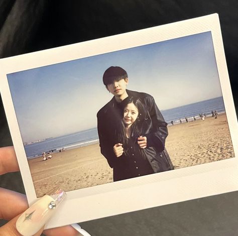 Polaroid Couple, Couple Polaroid, Boy X Girl, Aesthetic Asian, Polaroid Photos, Couple Photo, Photo Ideas, Couple Photos, Quick Saves