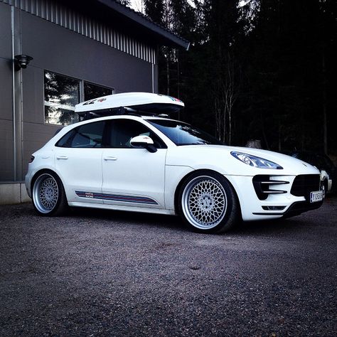 Modified Macans thread - Porsche Macan Forum Porsche Lifestyle, Porsche Martini, Porsche 2017, Porsche Macan Gts, Porsche Macan Turbo, Porsche Cayenne Gts, Customized Cars, Car Things, Porsche Sports Car