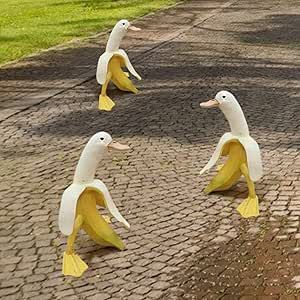 RICEFINE Banana Duck Sculpture, Whimsical Banana Duck Yard Art, Creative Banana Duck Art Statue Garden Yard Outdoor Decor (3 pcs) Banana Duck, Duck Sculpture, Duck Pictures, Duck Feet, Duck Decor, Statue Garden, Cute Ducklings, Duck Art, Art Statue