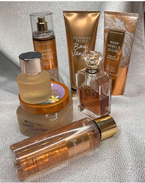 Profumo Victoria Secret, Fragrances Perfume Woman, Body Hygiene, Smink Inspiration, Bath And Body Works Perfume, Shower Skin Care, Body Smells, Smelling Good, Victoria Secret Perfume