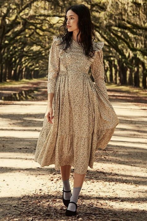 Mariposa Dress, Foral Dress, Charleston Dress, Raven Dress, Prairie Dresses, Prairie Chic, Wings Dress, Simple Style Outfits, Long Formal Dress