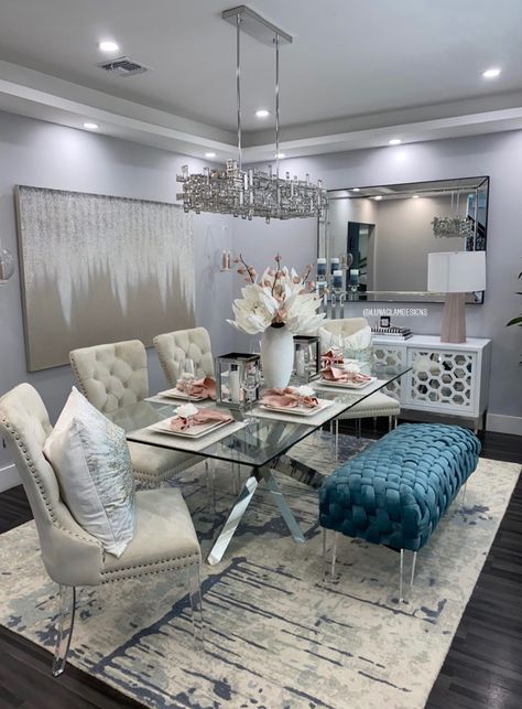 Glam Formal Dining Room Ideas, Center Piece For Dining Table Modern Glam, Dining Room Table Glam, Silver Dining Room Decor, Rustic Glam Kitchen Table, Bling Table Setting Dining Rooms, White Glam Dining Table, Dining Room Decor Modern Classy, Luxury Dining Room Decor