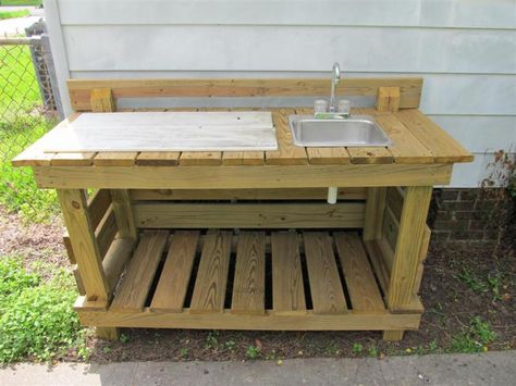 Game Cleaning Station, Diy Fish Cleaning Station Ideas, Fish Cleaning Table Diy, Diy Fish Cleaning Station, Fish Cleaning Station Ideas, Outdoor Fish Cleaning Station, Camp Table With Sink, Outdoor Fish Cleaning Table, Pallet Kitchen Sink Cabinet