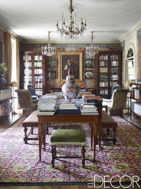 This majorly maximalist apartment in Milan is filled with charm and history. House Maximalist, Milan Apartment, Maximalist Interior, Library Table, Maximalist Decor, Home Libraries, Design Del Prodotto, Mug Design, Classic Interior