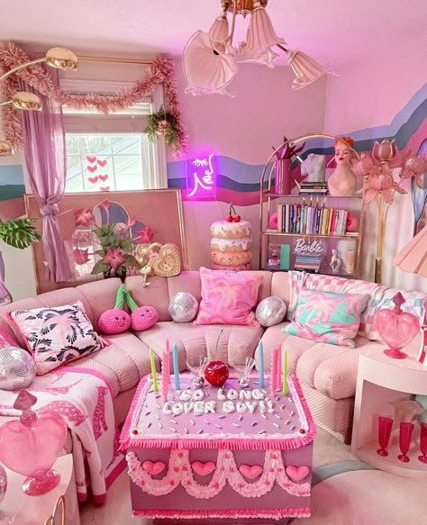 Pink Disco Room, Maximalist Decor Pink, Pink Disco Room Aesthetic, Pink Bathroom Maximalist, Hipstoric Home, Maximalist Decor Bedroom Pink, Western Living Room Ideas, Boho Maximalism Pink, Day Room Decor