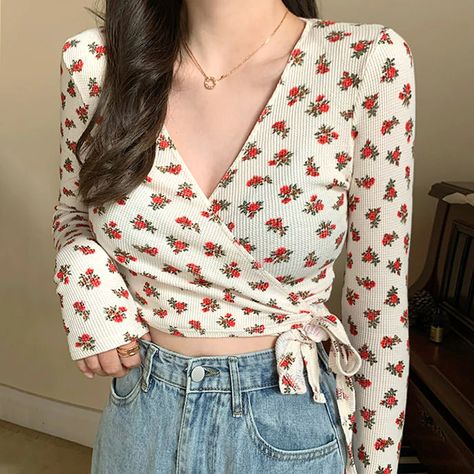 Cottagecore Aesthetic Clothes, Side Tie Shirt, Floral Wrap Top, Cottagecore Outfits, Gyaru Fashion, Top Streetwear, Korean Outfits, Wrap Top, Floral Shirt